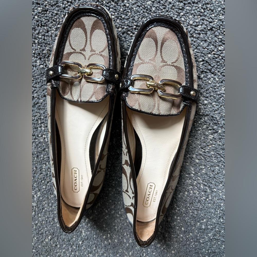 Coach Women's Tan and Black Driving Loafers